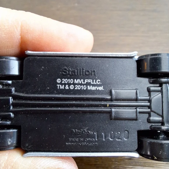 Lot Of 8 Cars Hot Wheels, Marvel, Batman, Sonic Various Dates - Picture 4 of 16